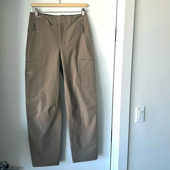 Arc’teryx Women's GAMMA HEAVYWEIGHT STRAIGHT LEG PANT - Picture 4 of 6